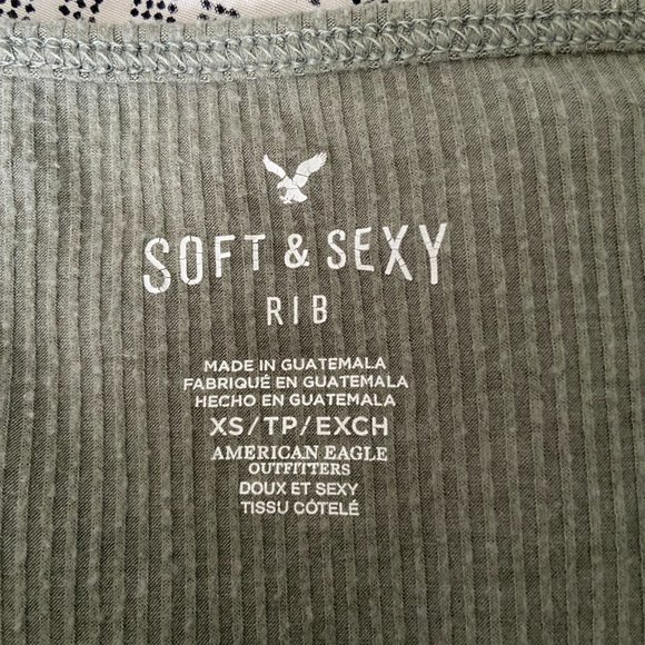 AE Tight Long-Sleeve Bodysuit - Picture 3 of 4